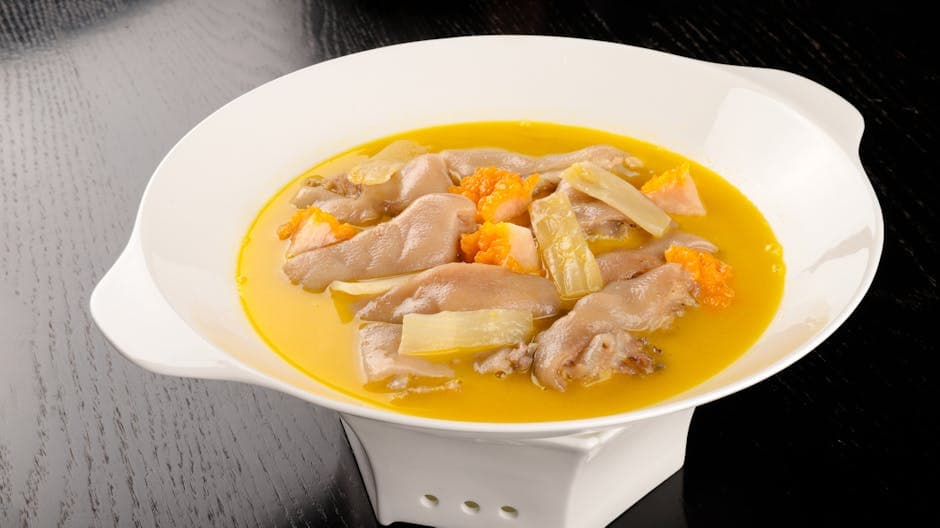 Düşbərə (Aserbaidschani-Mini-Dumplings)