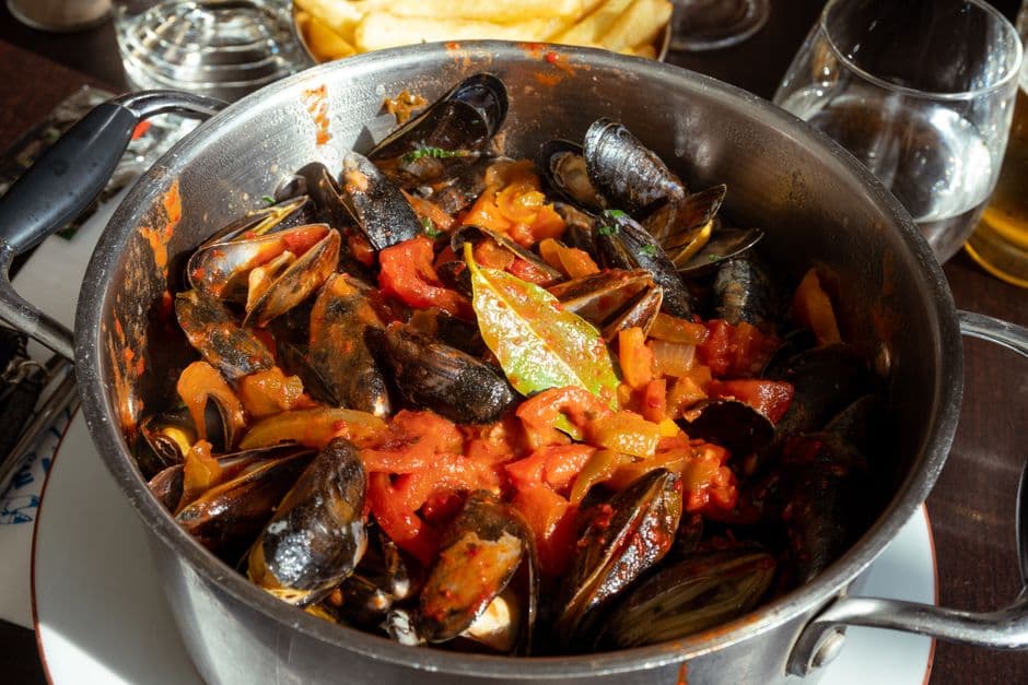 Mejillones con Papas Fritas