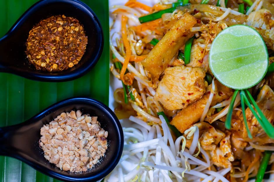 Pad Thai (Classic Thai Noodle Stir-Fry)