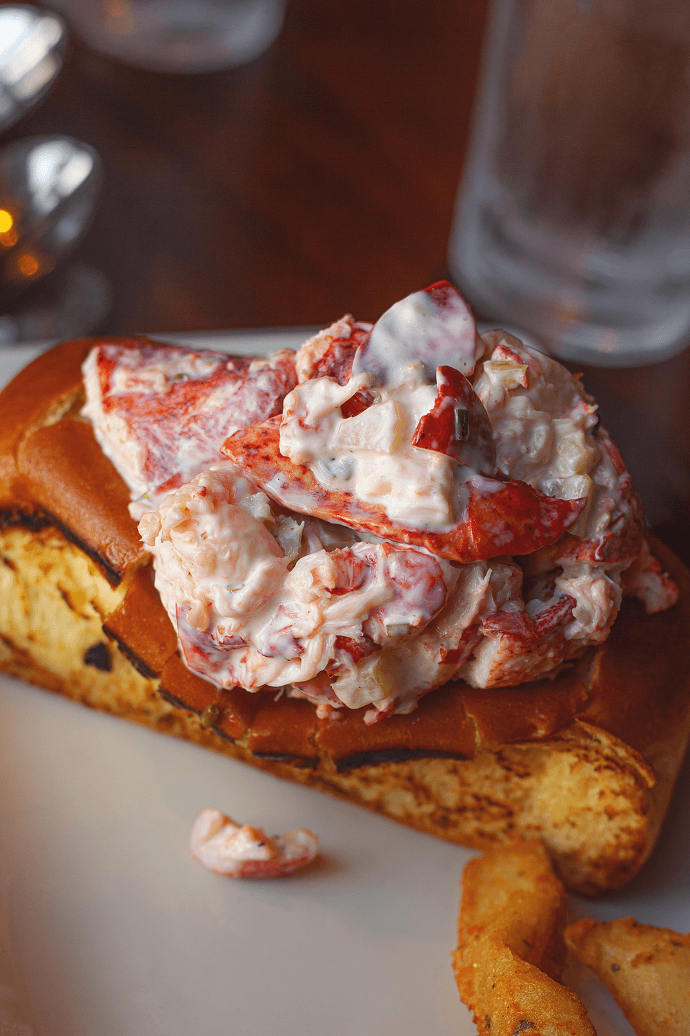 Classic New England Lobster Roll