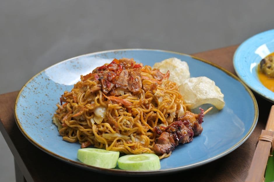 Mie Goreng (Indonesian Fried Noodles)
