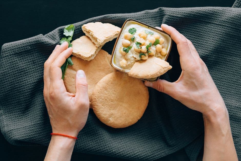 Rihaakuru with Roshi (Tuna Paste & Flatbread)