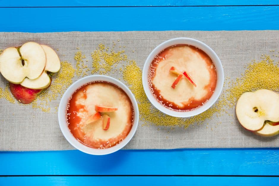 Ubugari na Amata – Porridge de sorgho avec du lait