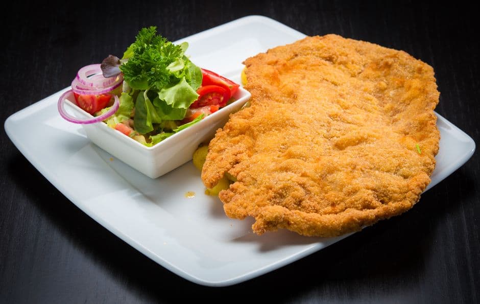 Karađorđeva Šnicla (serbisches Roulade-Schnitzel)
