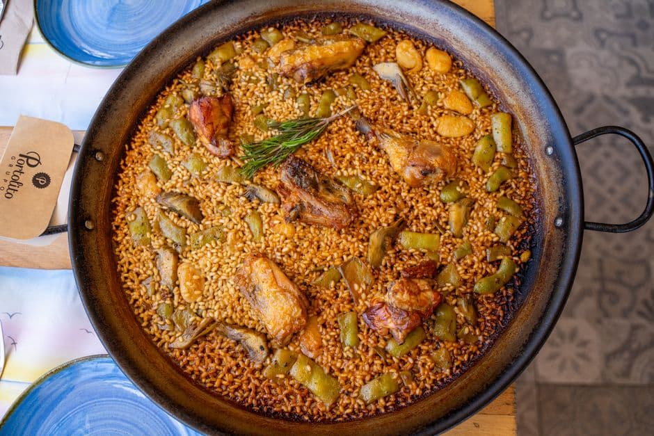 Paella Valenciana (Authentic Chicken & Rabbit)