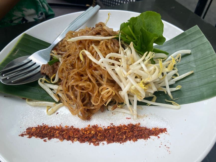 Pad Kee Mao (Thai Drunken Noodles)
