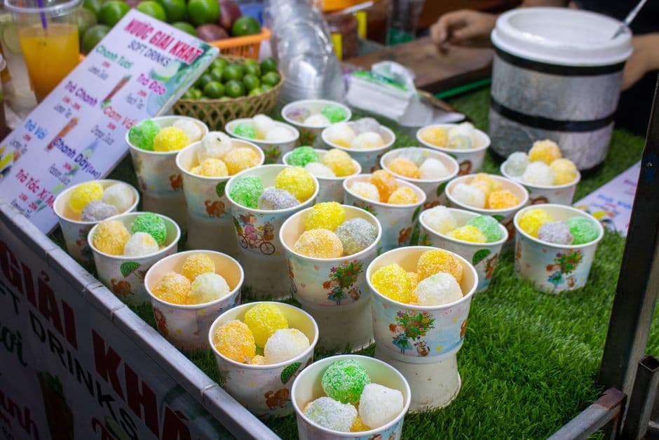 Vietnamese Chè Ba Màu (Three Color Dessert)