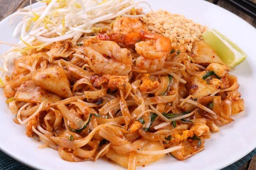 Pad Thai (Stir-Fried Rice Noodles)