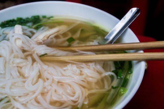 Phở Gà (Vietnamese Chicken Noodle Soup)