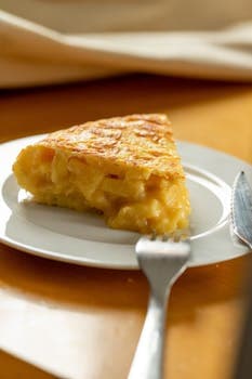Spanish Tortilla (Tortilla Española) — Andrés-Inspired